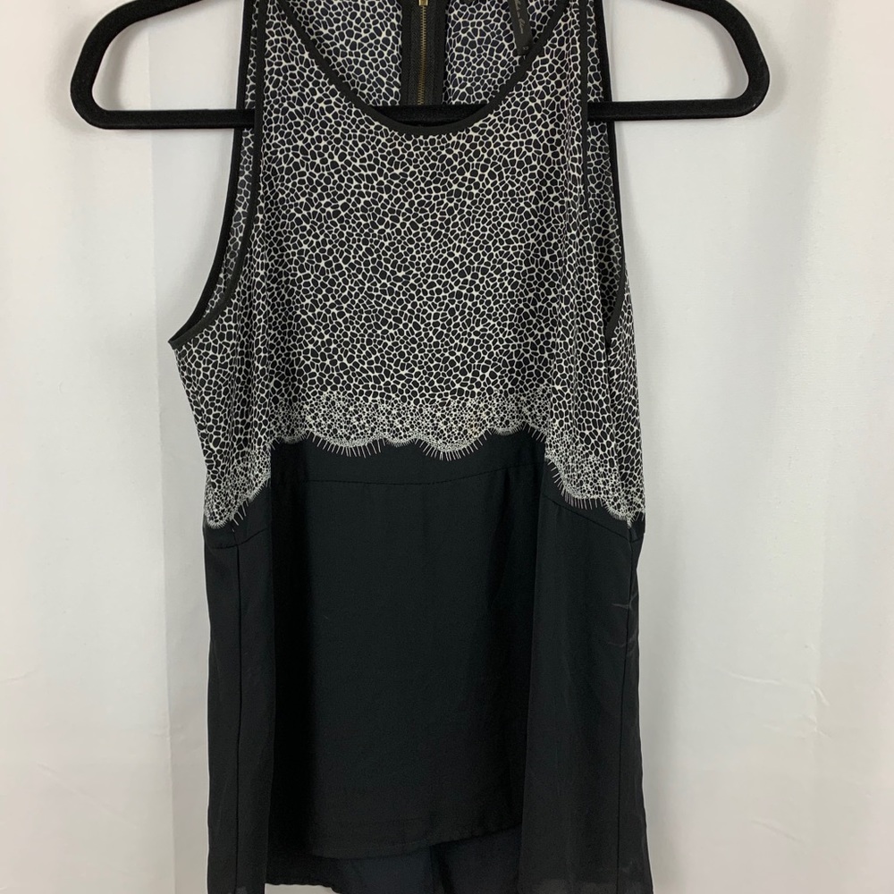 🍍BCBG Max Azria sleeveless top